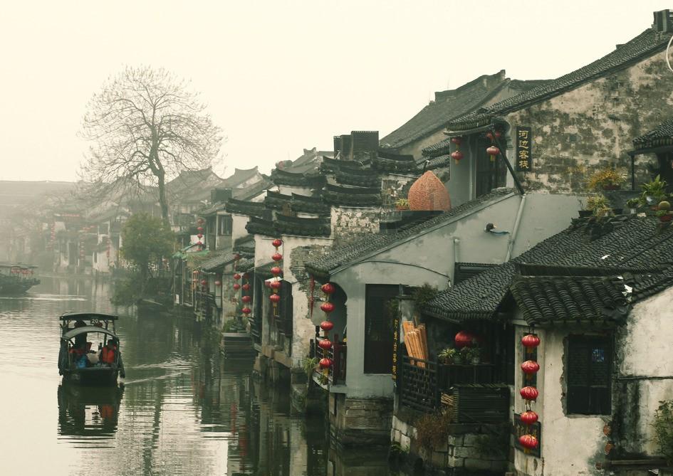 据美国多家主流媒体测算，特朗普在2024年美国总统选举新罕布什尔州共和党初选中胜出